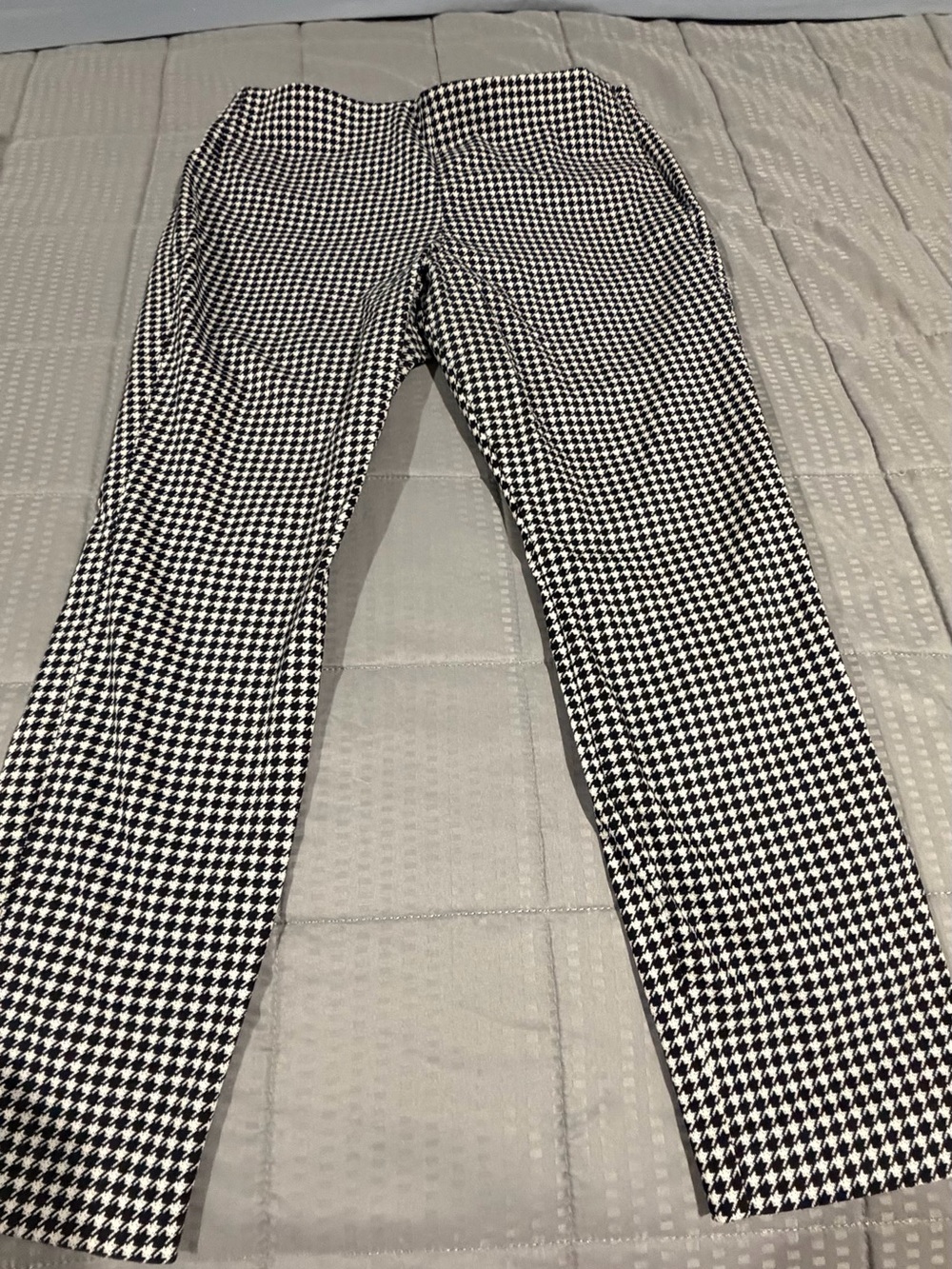 Old Navy Black & White Houndstooth Skinny Pants